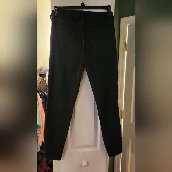 Celebrity bottoms - Picture 3 of 4